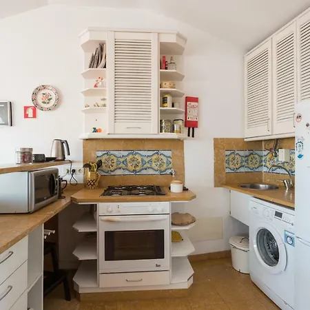 Flh - Santa Catarina's Jewel Over Tagus 리스본